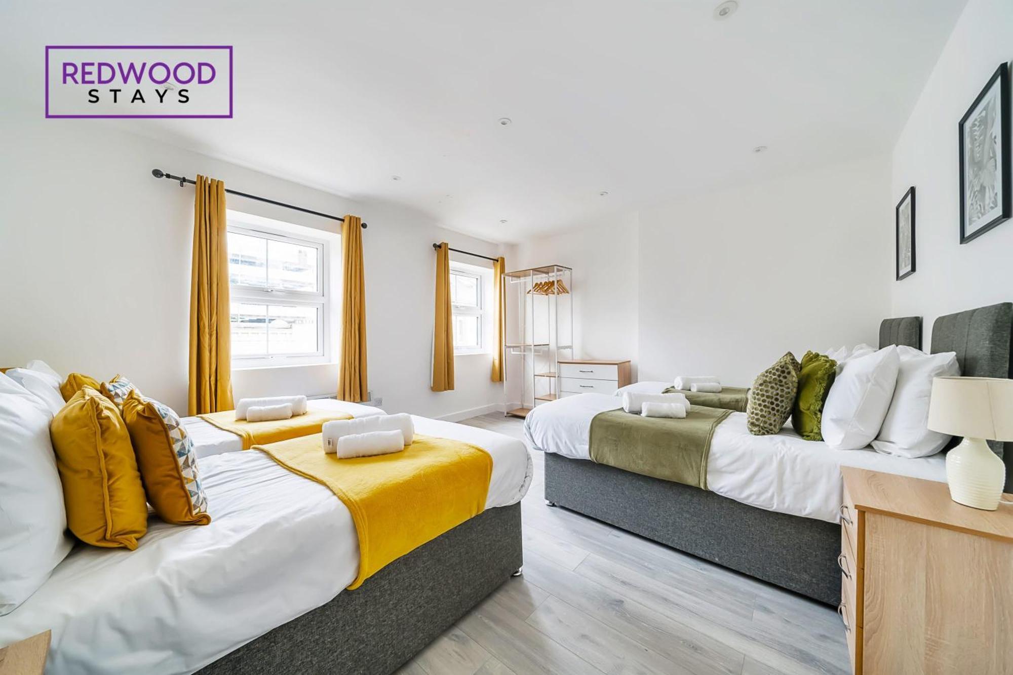 אלדרשוט Brand New, 2 Bed 1 Bath, Modern Town Center Apartment, Free Wifi & Netflix By Redwood Stays מראה חיצוני תמונה